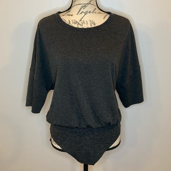Pink Lily Casual Saturday t-shirt thong bodysuit charcoal gray M - Picture 1 of 14